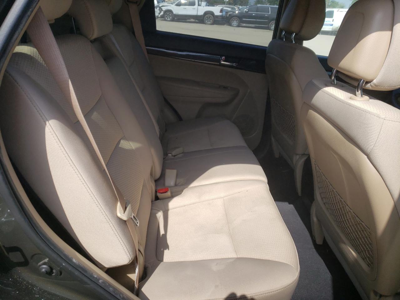 Photo 6 from auction – 2011 KIA SORENTO BA with VIN 5XYKT3A18BG093078