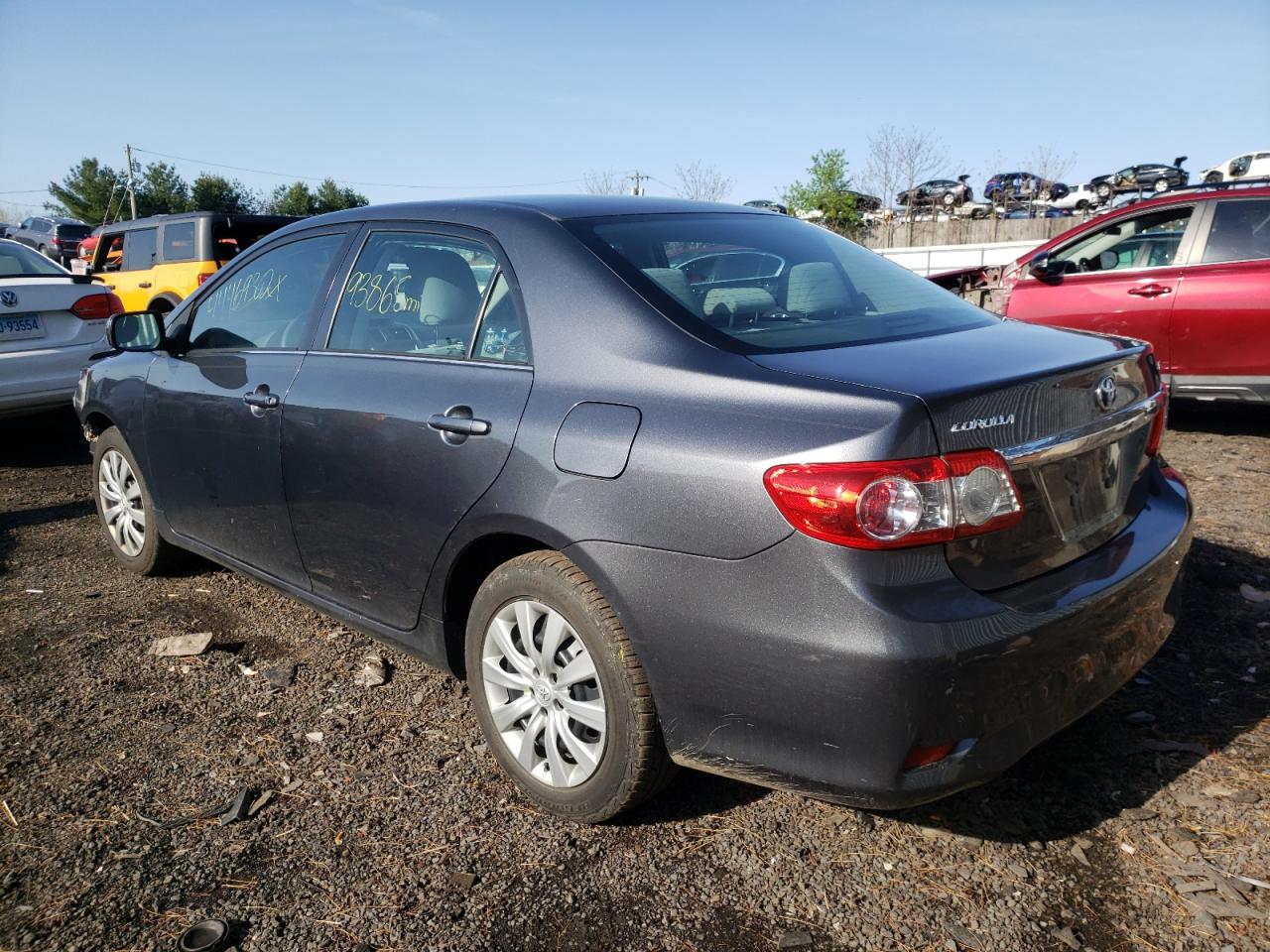 Photo 3 from auction – 2013 TOYOTA COROLLA LE with VIN 2T1BU4EE7DC120852