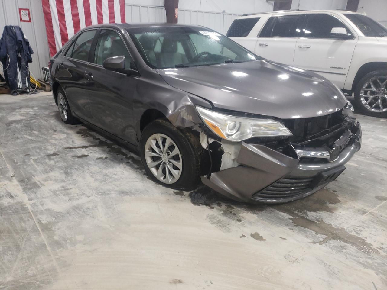 TOYOTA CAMRY LE 2017 with VIN 4T1BF1FK0HU293825 - Photo from auction