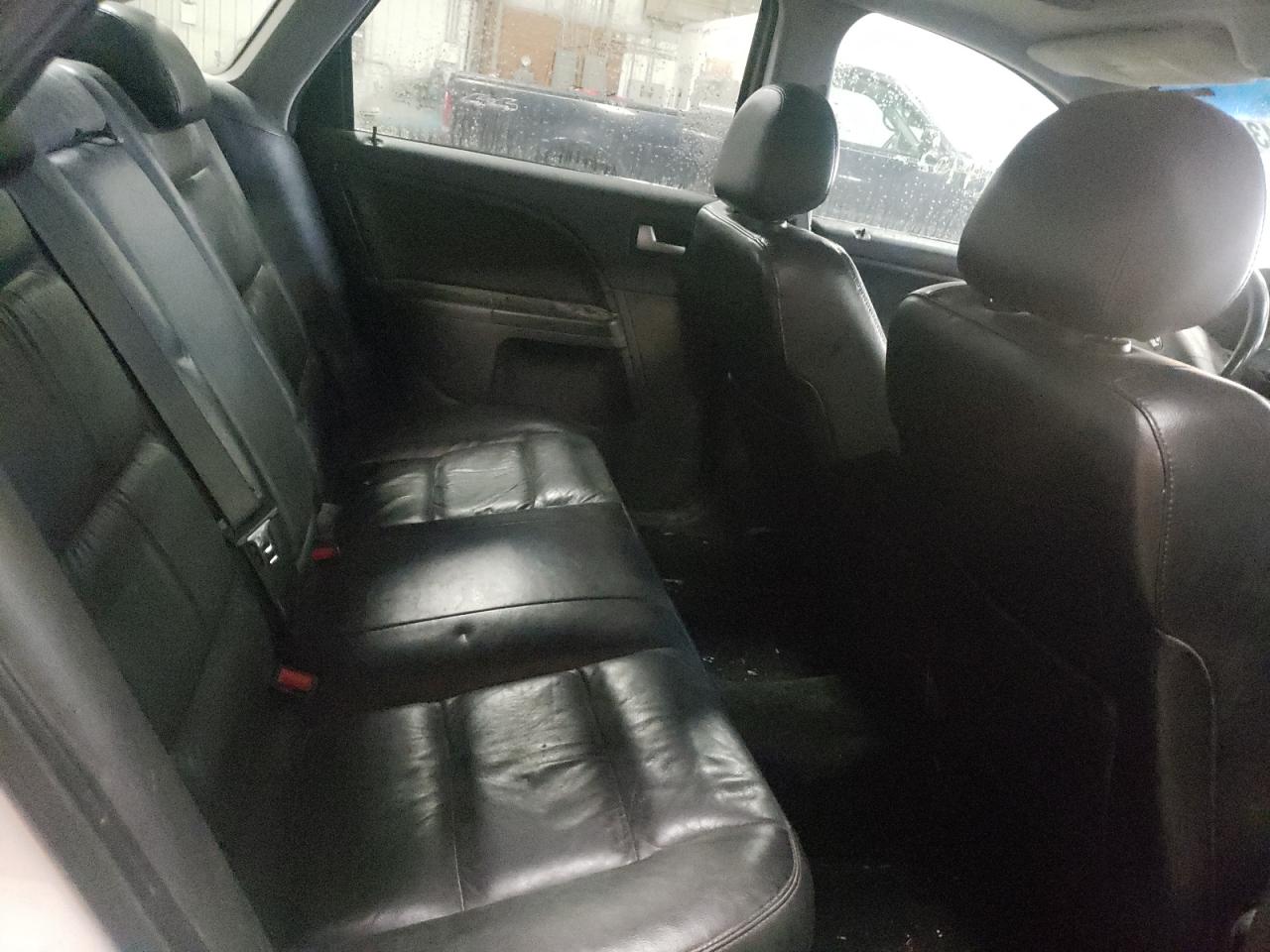 Photo 6 from auction – 2005 FORD FIVE HUNDR with VIN 1FAFP25175G171044