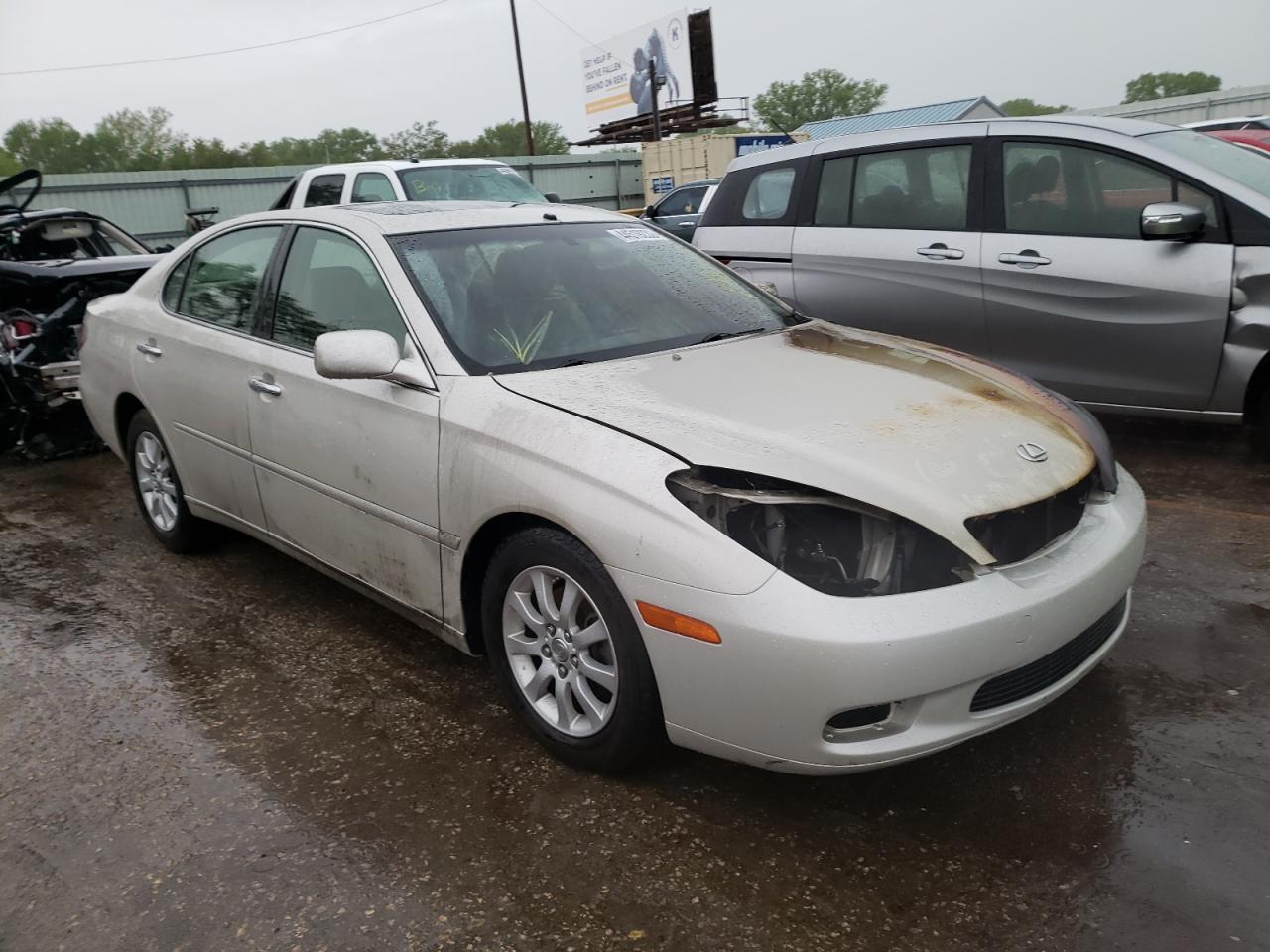LEXUS ES 300 2002 with VIN JTHBF30G120063194 - Photo from auction
