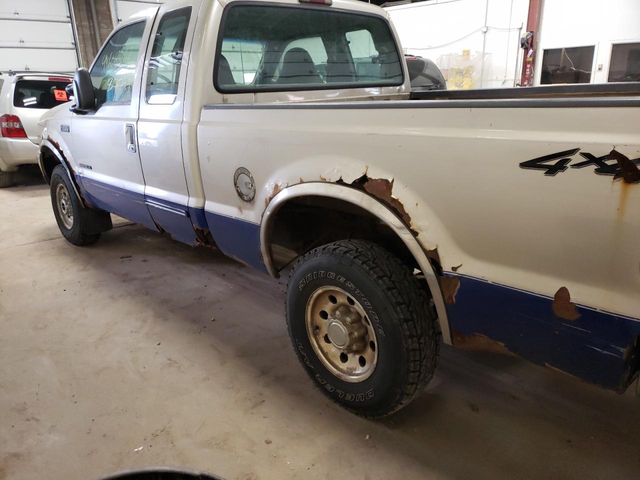 Photo 10 from auction – 2000 FORD F250 SUPER with VIN 1FTNX21F3YEA15624