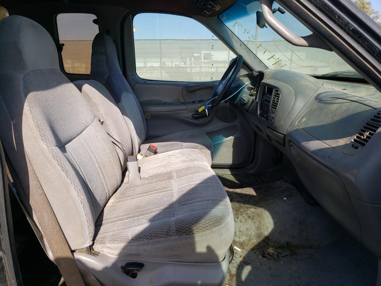 Photo 5 from auction – 1997 FORD F150 with VIN 1FTEX17L0VNC94257
