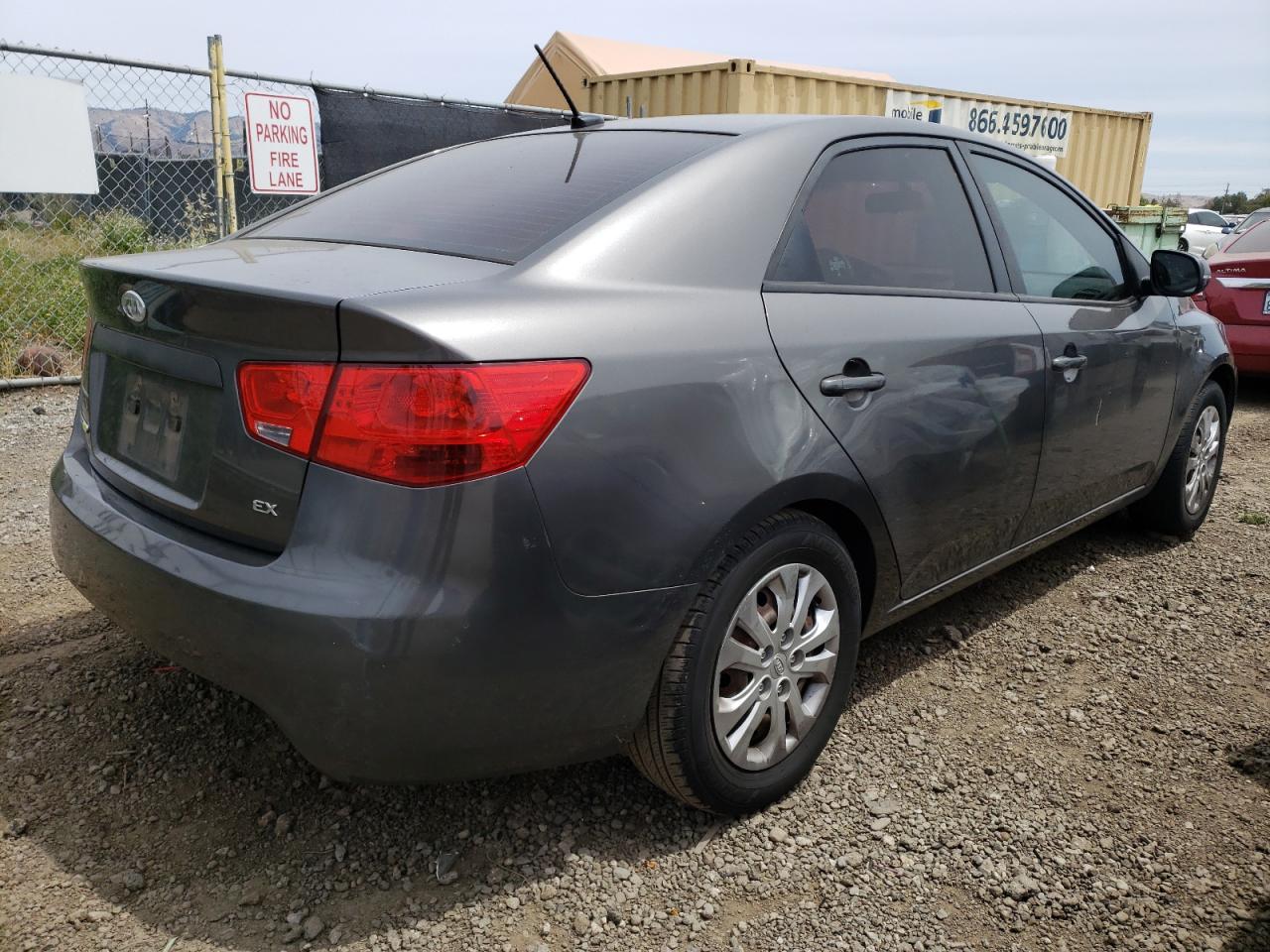Photo 4 from auction – 2013 KIA FORTE EX with VIN KNAFU4A24D5725046
