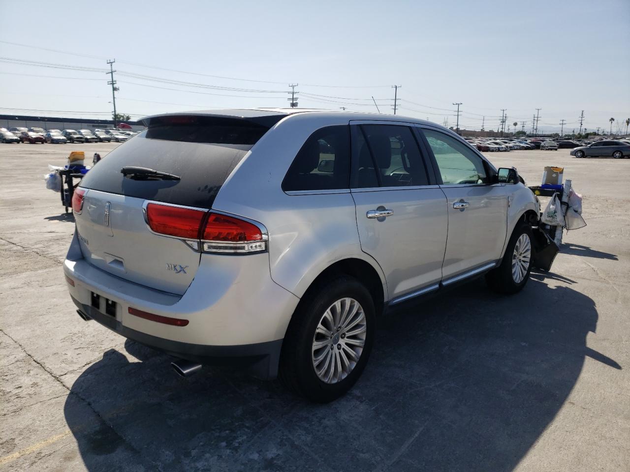 Photo 4 from auction – 2011 LINCOLN MKX with VIN 2LMDJ6JK2BBJ27626
