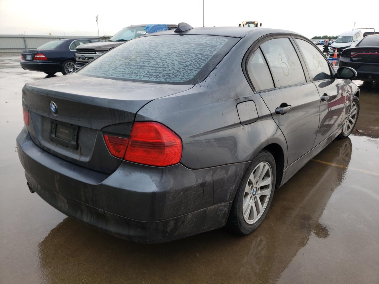 Photo 4 from auction – 2006 BMW 325 I with VIN WBAVB13526PT22813