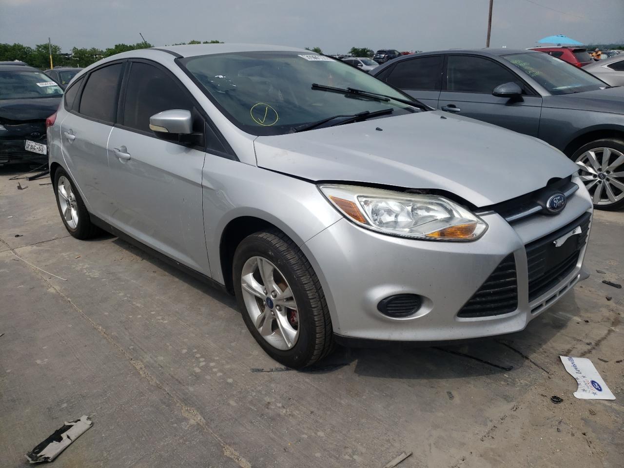 FORD FOCUS SE 2014 with VIN 1FADP3K2XEL183352 - Photo from auction