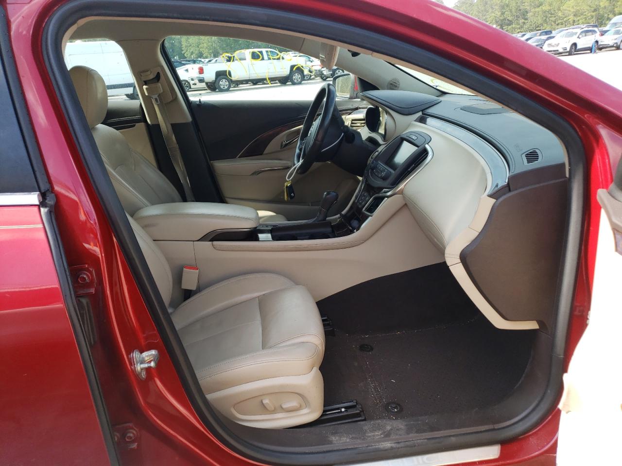 Photo 19 from auction – 2014 BUICK LACROSSE with VIN 1G4GB5G37EF262958