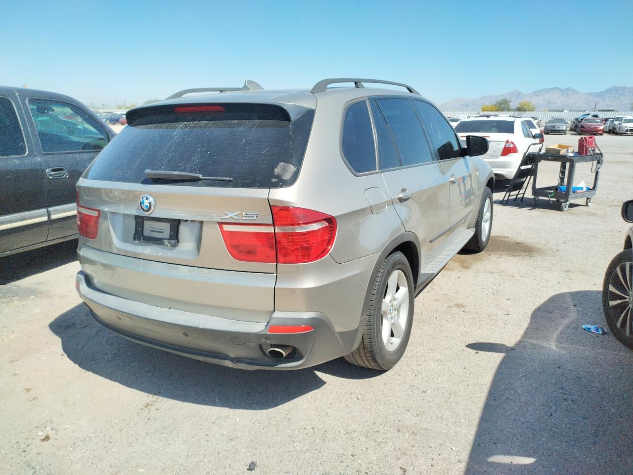 Photo 4 from auction – 2007 BMW X5 3.0I with VIN 5UXFE43587L039792