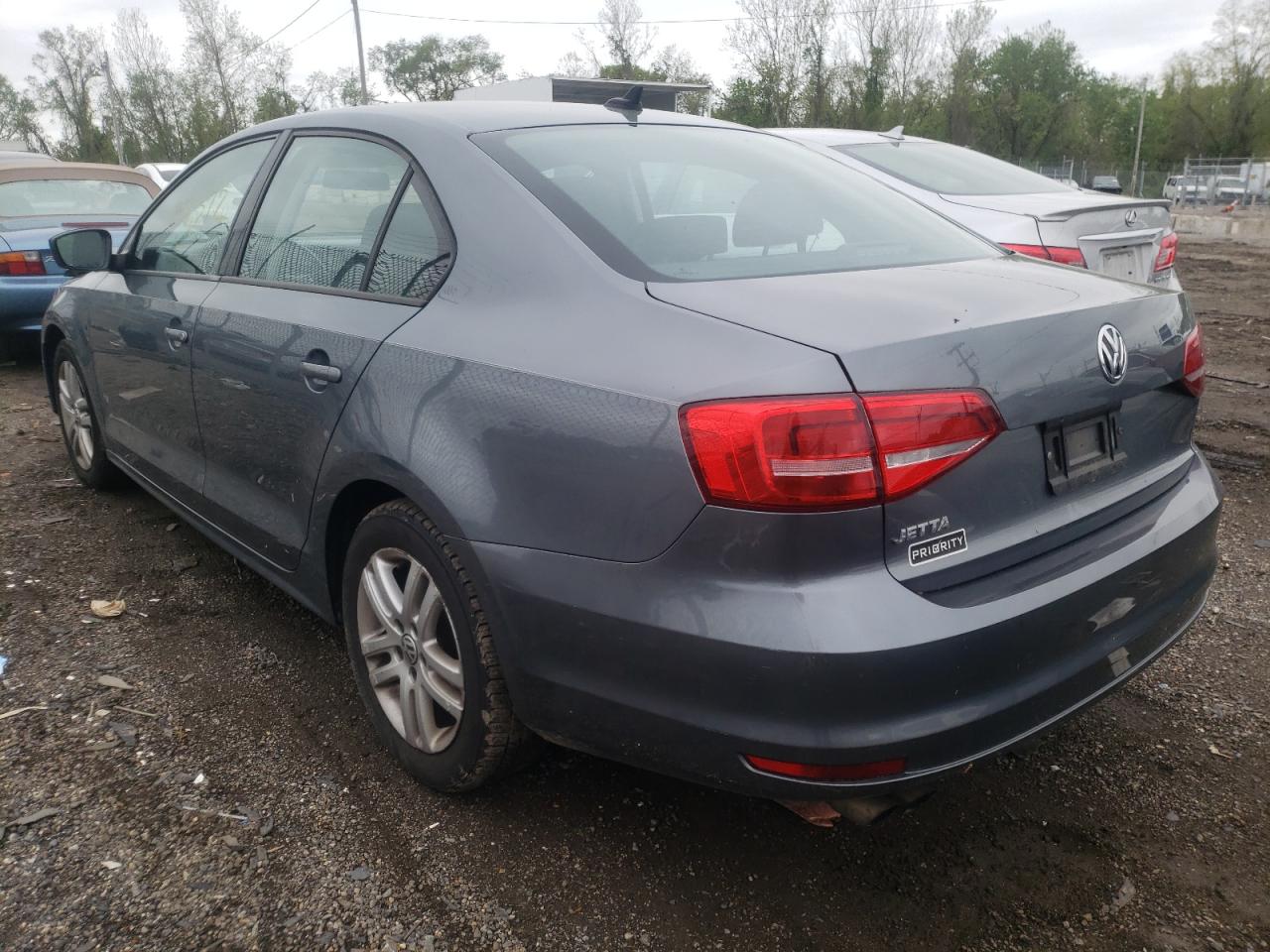 Photo 3 from auction – 2015 VOLKSWAGEN JETTA BASE with VIN 3VW2K7AJ1FM209642