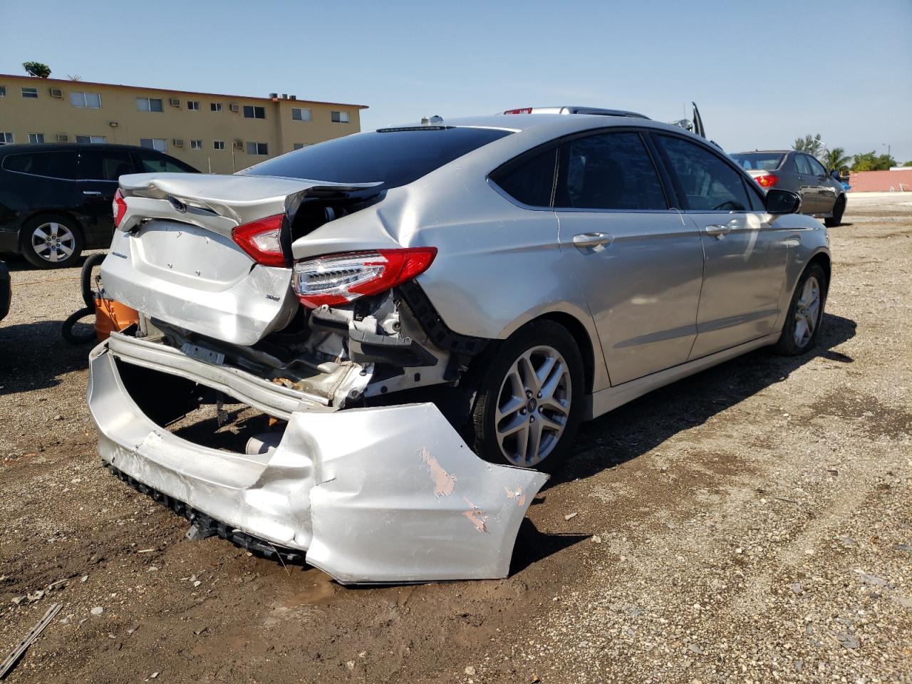 Photo 4 from auction – 2014 FORD FUSION SE with VIN 1FA6P0H72E5371071