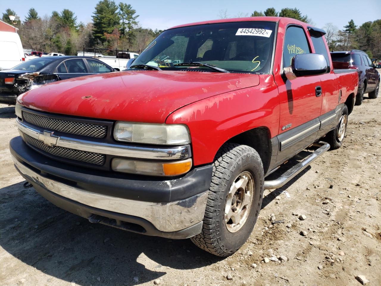 Photo 2 from auction – 2000 CHEVROLET SILVERADO with VIN 2GCEK19T1Y1229886