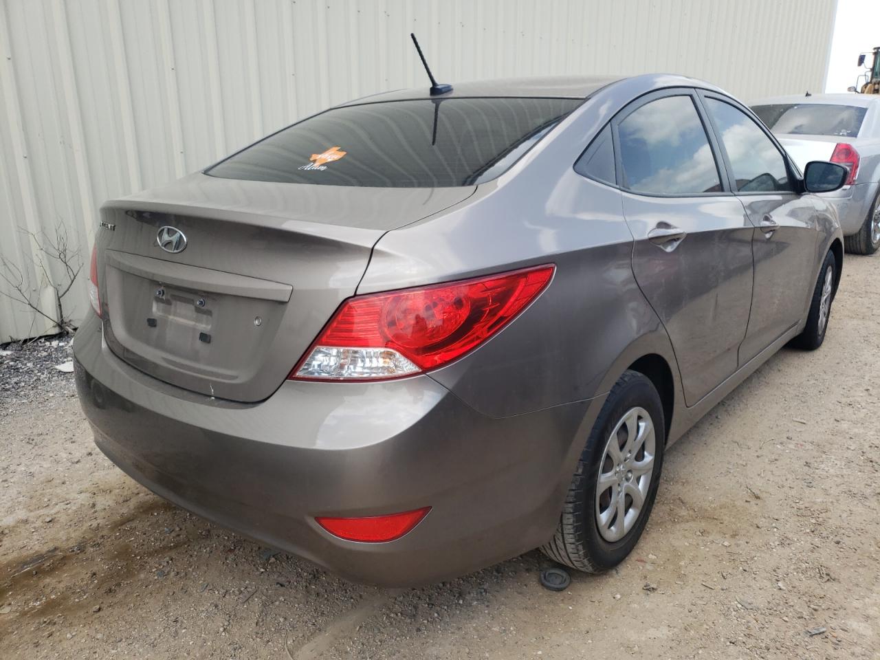 Photo 4 from auction – 2013 HYUNDAI ACCENT GLS with VIN KMHCT4AE4DU304822