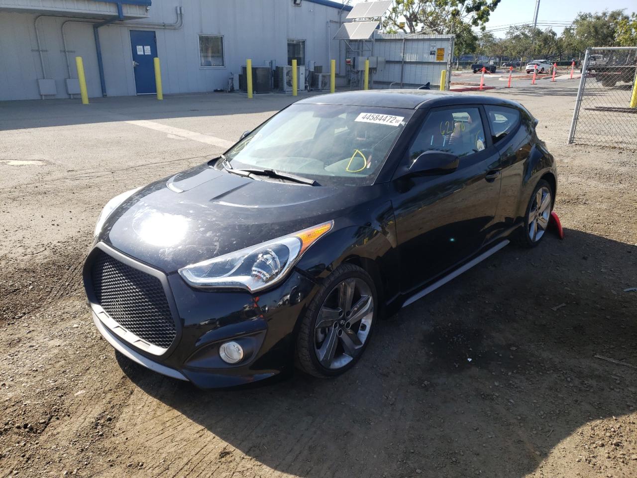 Photo 2 from auction – 2015 HYUNDAI VELOSTER T with VIN KMHTC6AEXFU230806