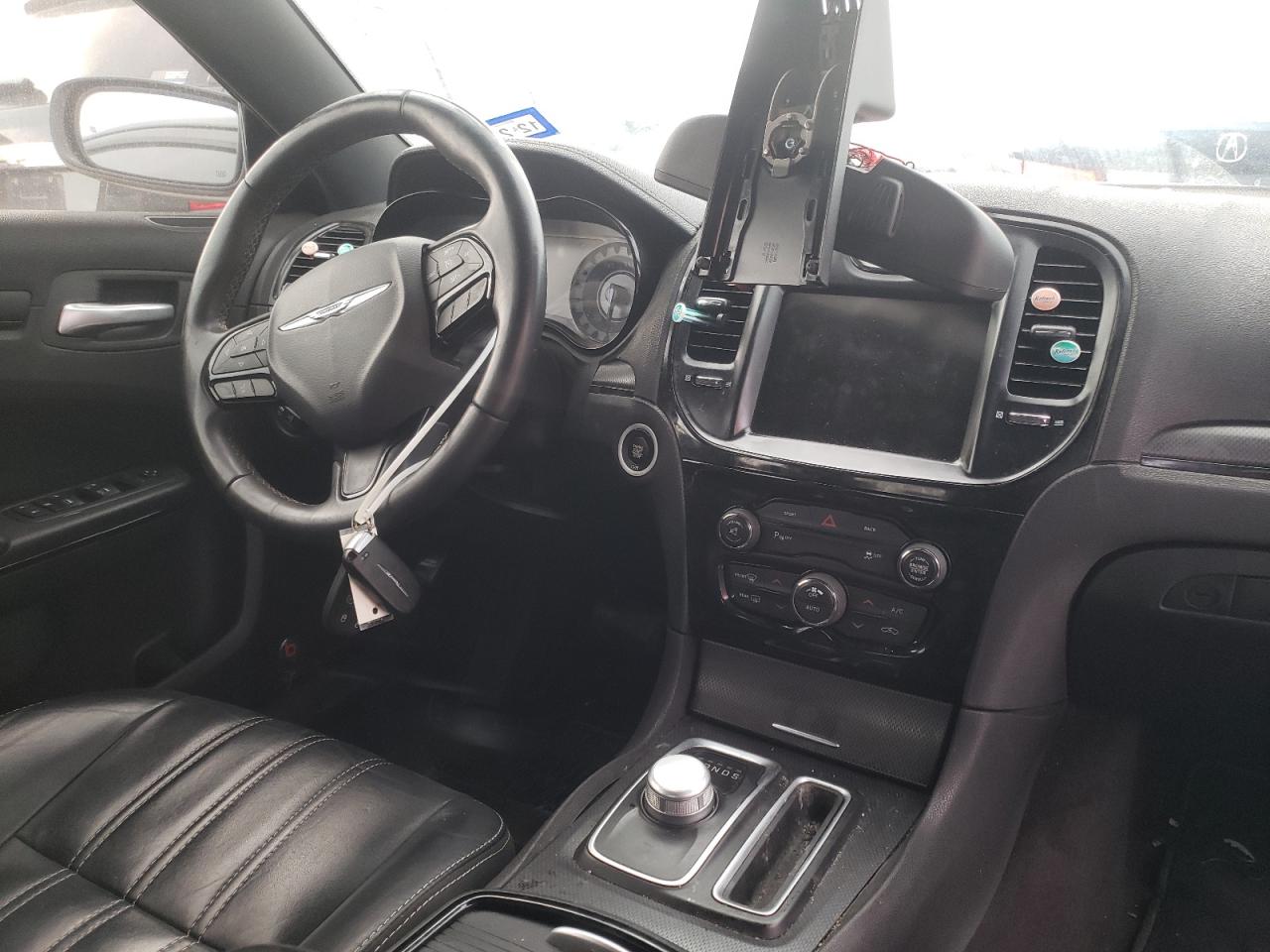 Photo 9 from auction – 2016 CHRYSLER 300 S with VIN 2C3CCABG7GH320799