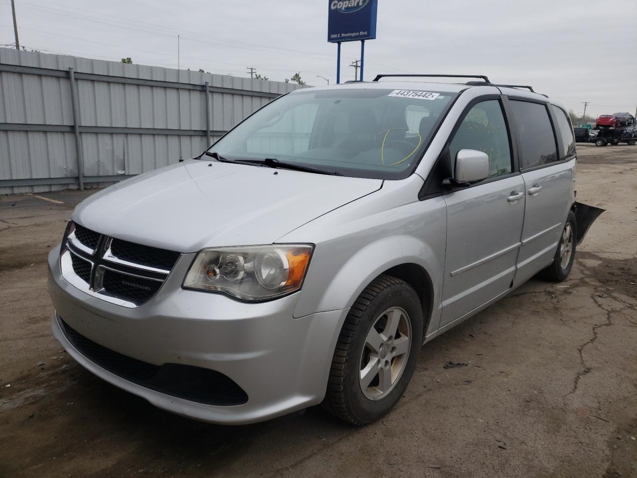 Photo 2 from auction – 2011 DODGE GRAND CARA with VIN 2D4RN3DG4BR638801