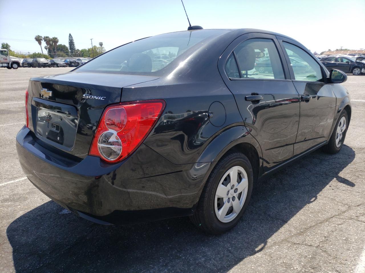Photo 4 from auction – 2015 CHEVROLET SONIC LS with VIN 1G1JA5SH1F4215169