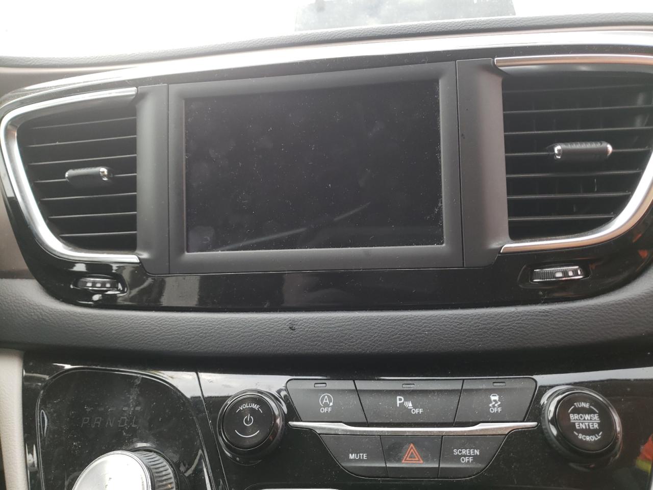 Photo 9 from auction – 2019 CHRYSLER PACIFICA T with VIN 2C4RC1BG6KR526284