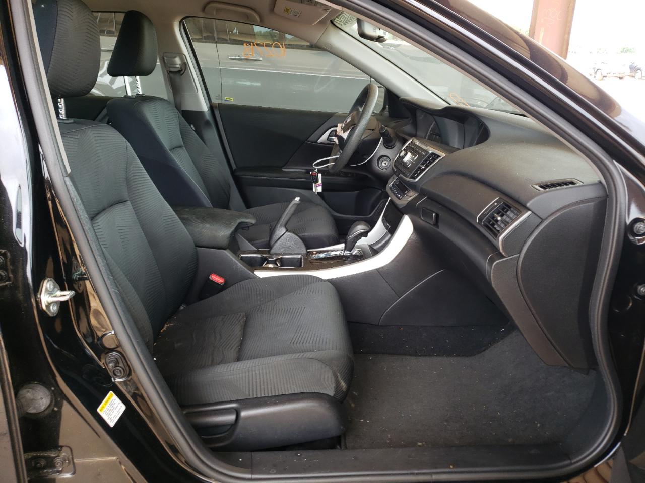 Photo 5 from auction – 2015 HONDA ACCORD LX with VIN 1HGCR2F33FA053036