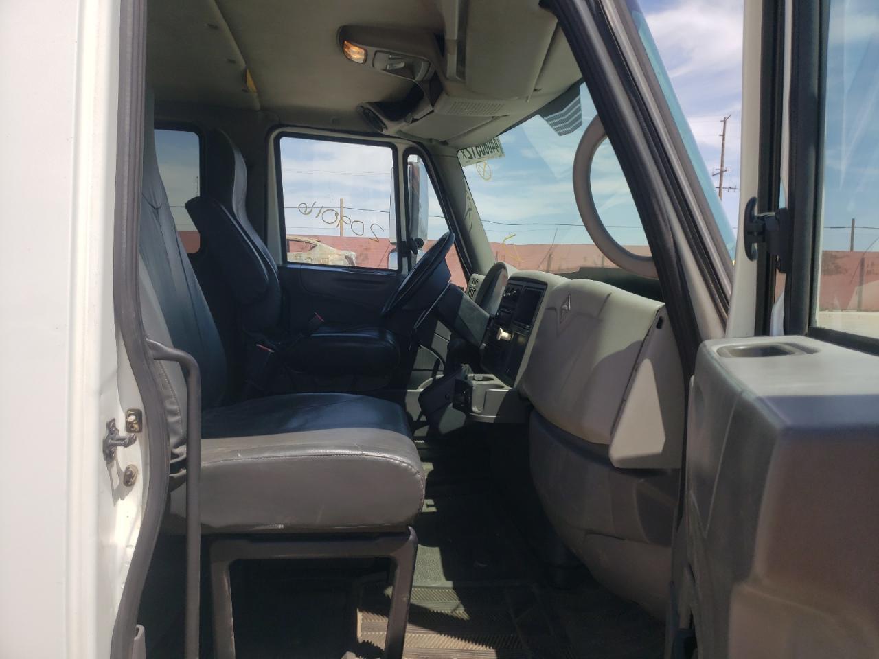 Photo 5 from auction – 2008 INTERNATIONAL 4000 4300 with VIN 3HTMMAAL28N651656