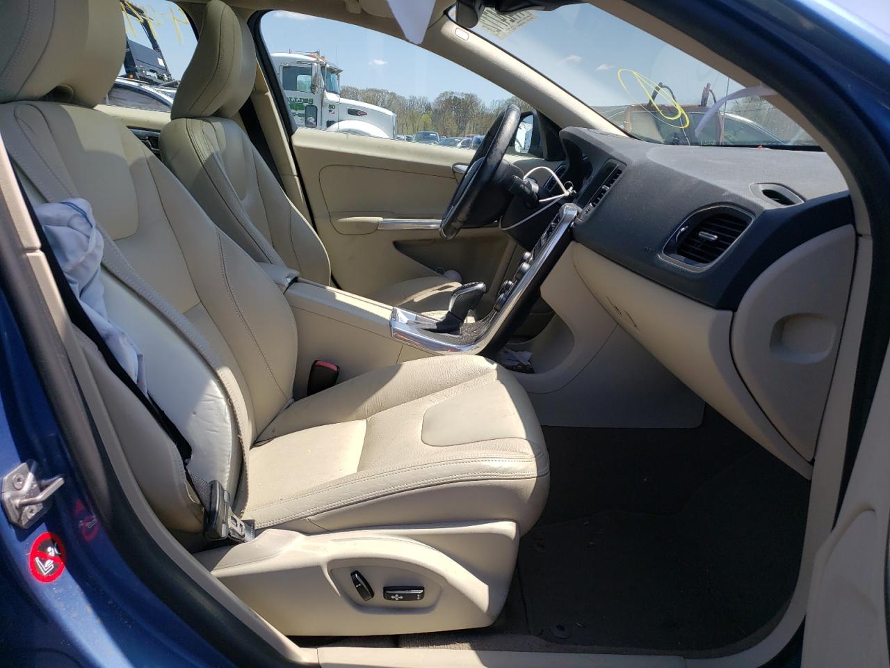 Photo 5 from auction – 2014 VOLVO S60 T5 with VIN YV1612FH9E1290010