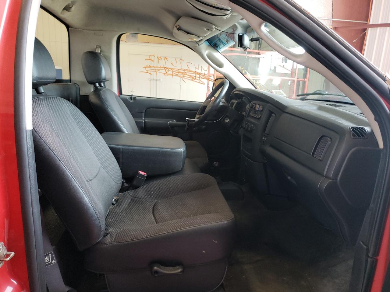 Photo 5 from auction – 2005 DODGE RAM 1500 S with VIN 1D3HU16N85J572510
