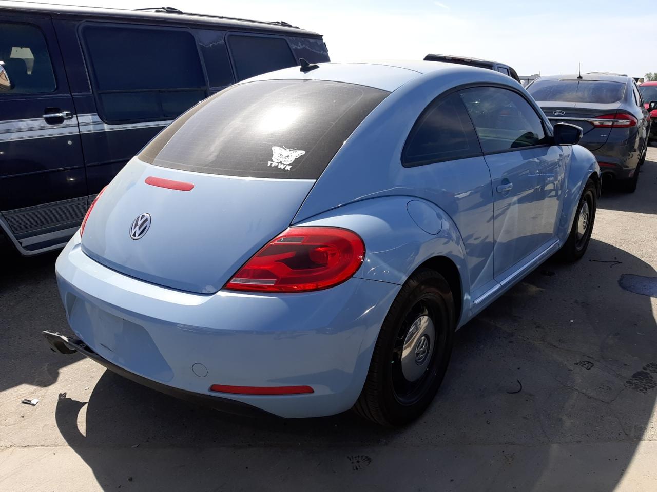Photo 4 from auction – 2014 VOLKSWAGEN BEETLE with VIN 3VWJ17AT2EM653370