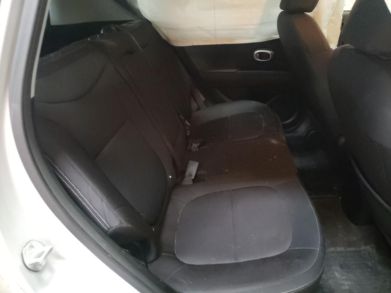 Photo 6 from auction – 2014 KIA SOUL with VIN KNDJN2A28E7701174
