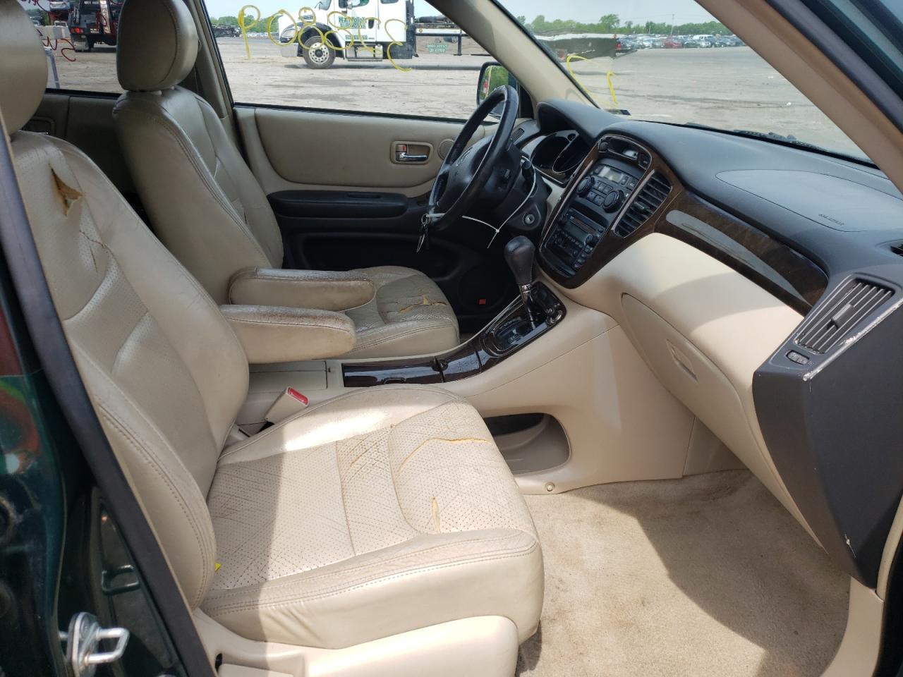 Photo 5 from auction – 2003 TOYOTA HIGHLANDER with VIN JTEGF21AX30099815