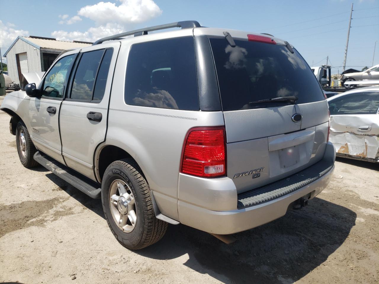 Photo 3 from auction – 2004 FORD EXPLORER X with VIN 1FMZU73K14ZA77068