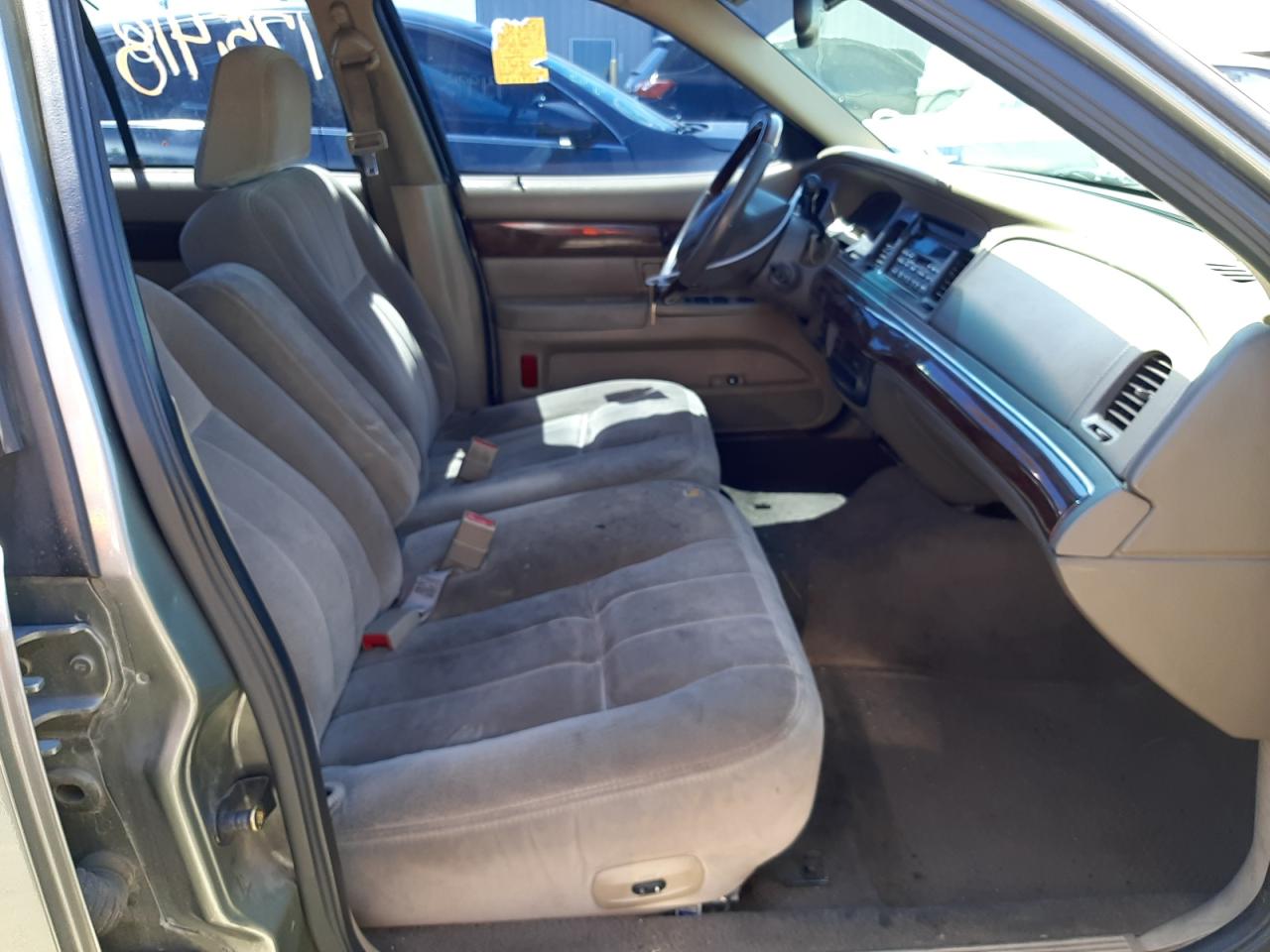 Photo 5 from auction – 2003 MERCURY GRAND MARQ with VIN 2MEFM75W63X698803