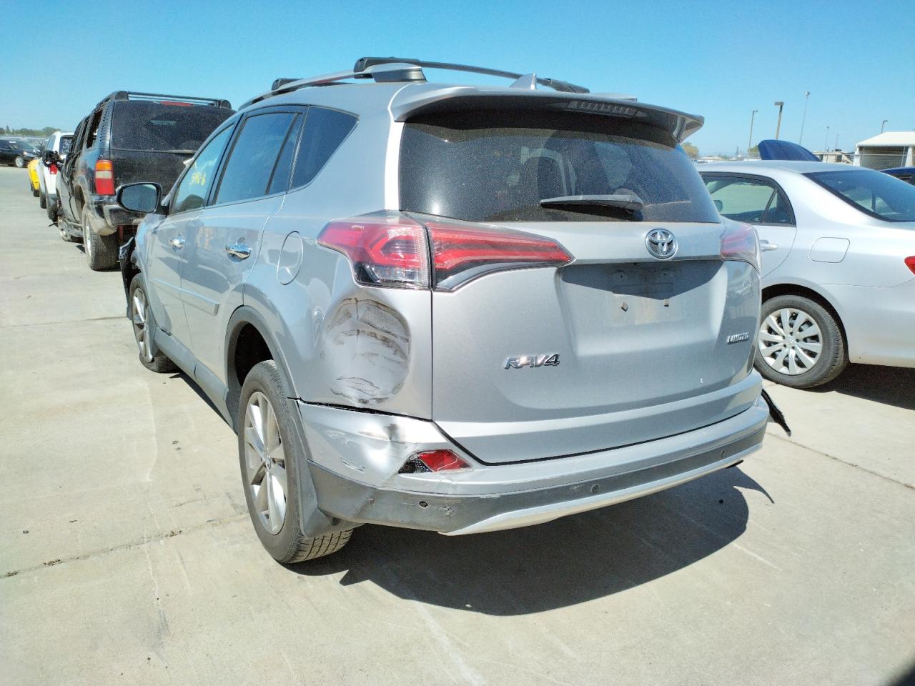Photo 3 from auction – 2016 TOYOTA RAV4 LIMIT with VIN 2T3YFREV3GW284806