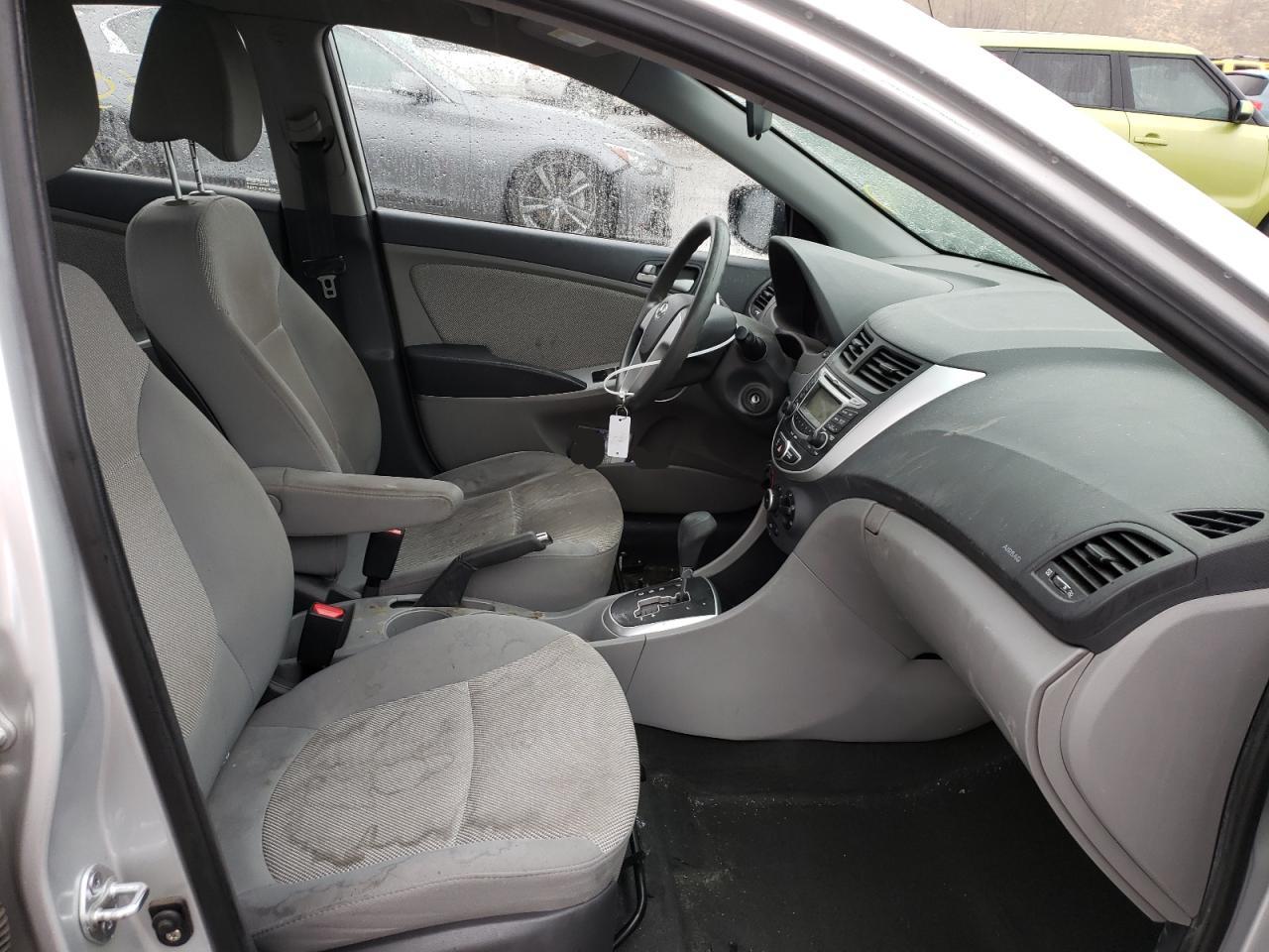 Photo 5 from auction – 2012 HYUNDAI ACCENT GLS with VIN KMHCT4AE2CU253349