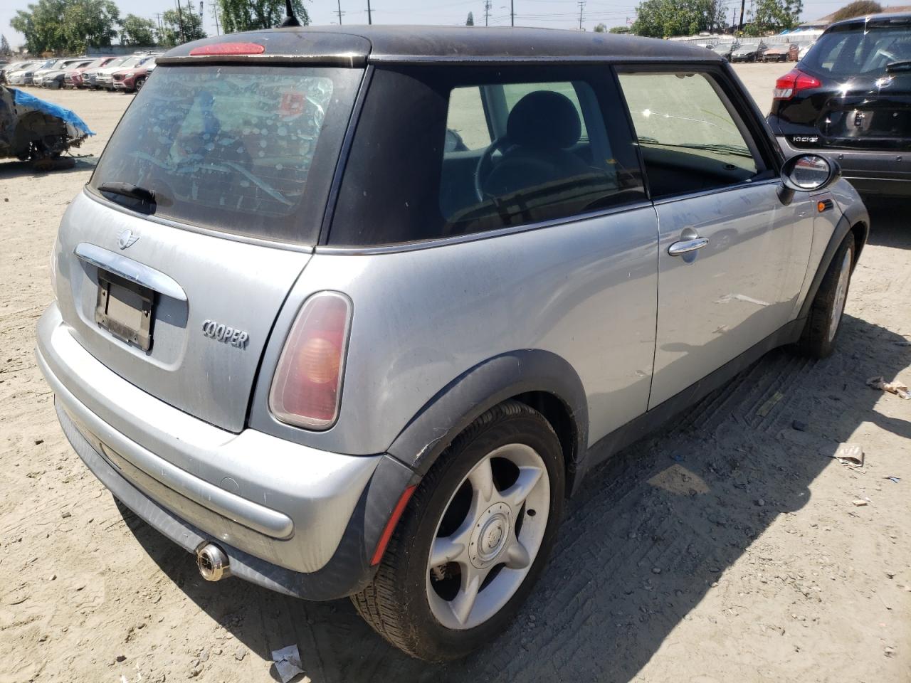 Photo 4 from auction – 2004 MINI COOPER with VIN WMWRC33484TC51285