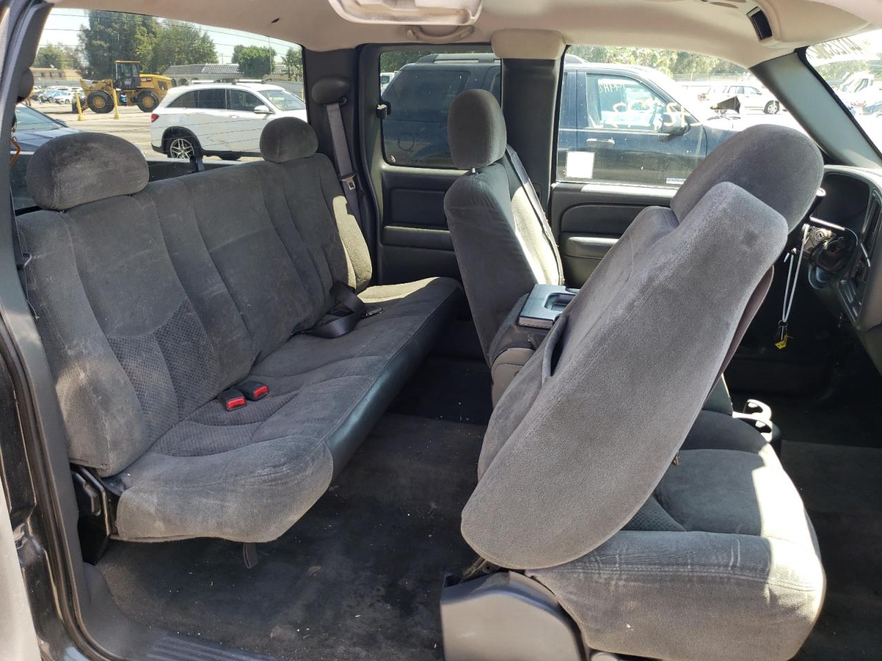 Photo 6 from auction – 2004 CHEVROLET SILVERADO with VIN 1GCEC19T54E387797