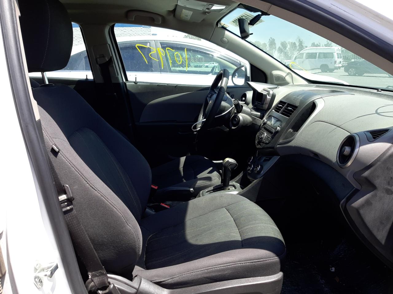 Photo 5 from auction – 2014 CHEVROLET SONIC LT with VIN 1G1JC5SH5E4199583