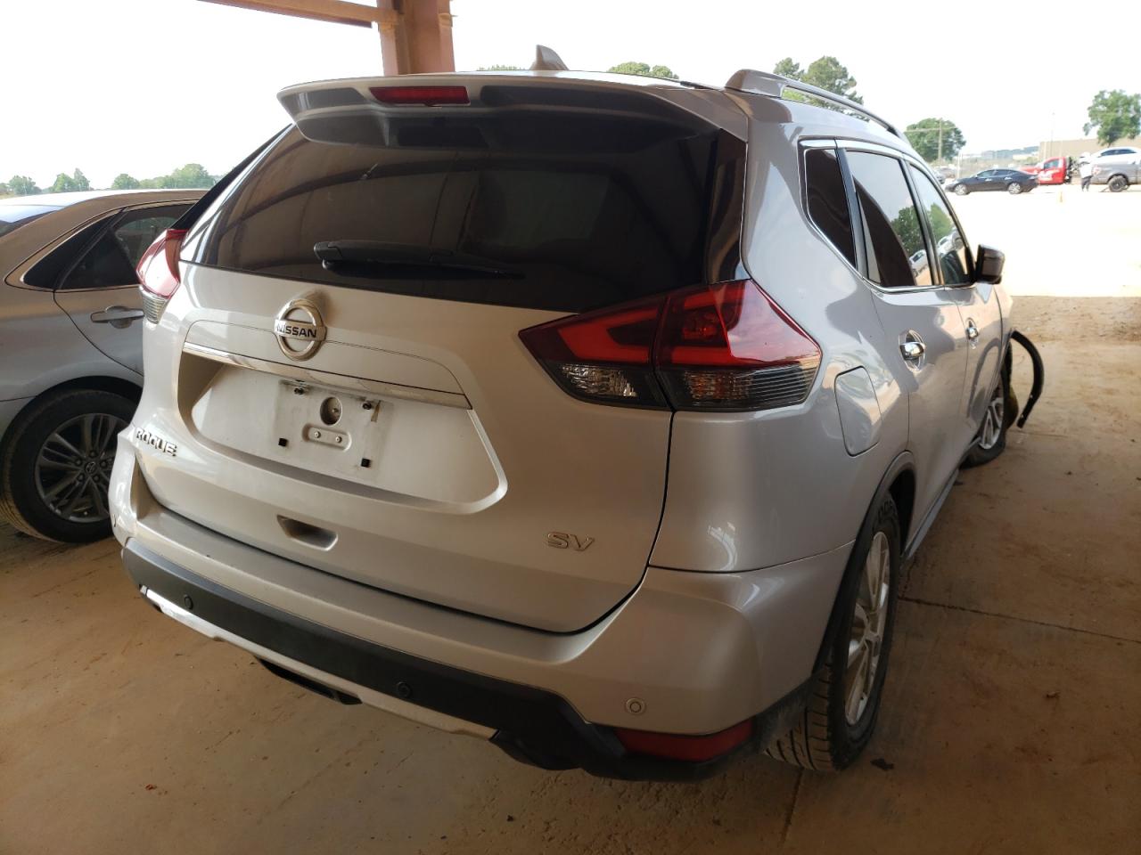 Photo 4 from auction – 2019 NISSAN ROGUE S with VIN KNMAT2MT1KP534758