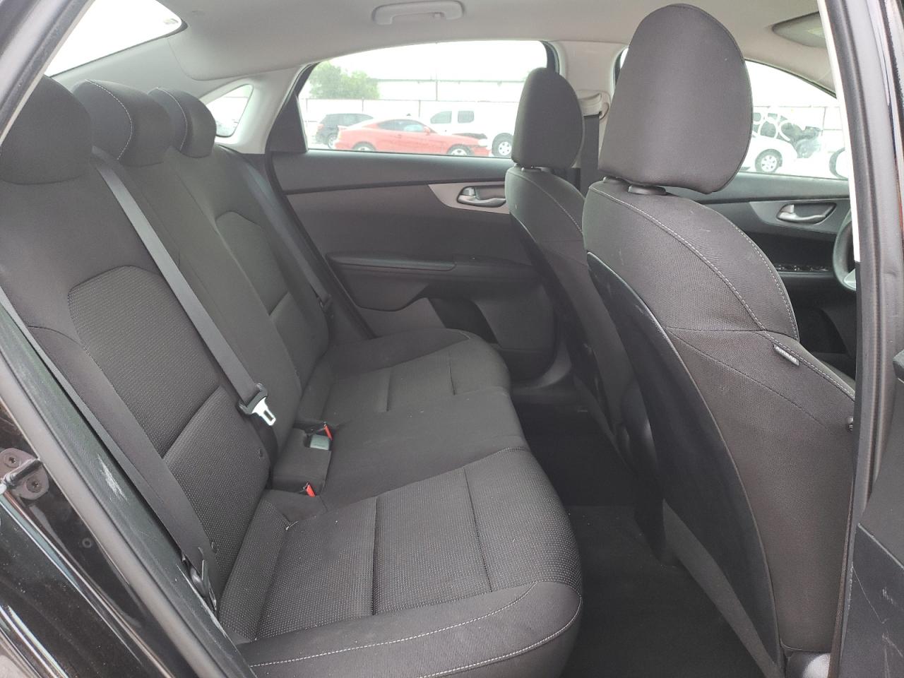 Photo 6 from auction – 2019 KIA FORTE FE with VIN 3KPF24AD3KE006091