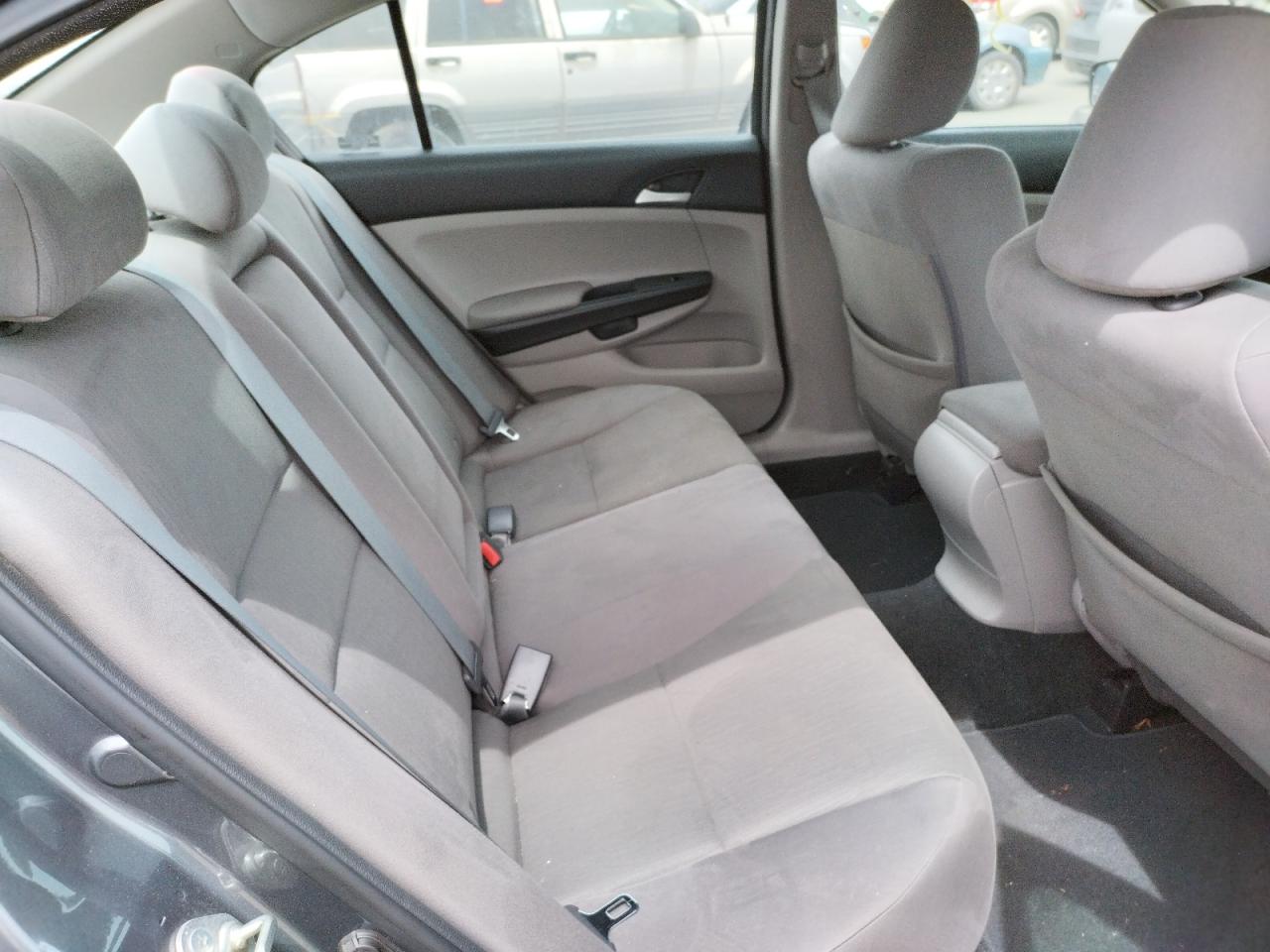 Photo 6 from auction – 2012 HONDA ACCORD LXP with VIN 1HGCP2F45CA182700