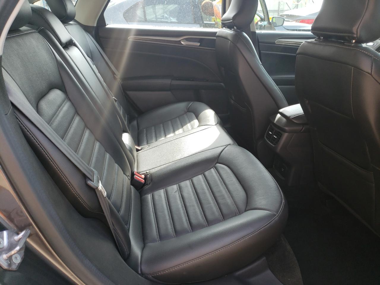 Photo 6 from auction – 2015 FORD FUSION SE with VIN 3FA6P0PU8FR247201