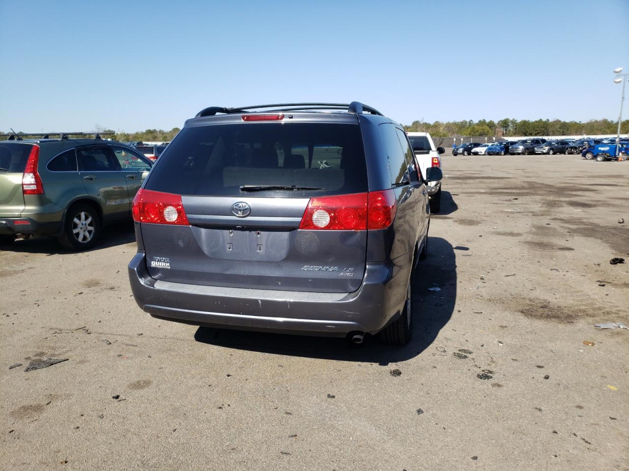 Photo 4 from auction – 2007 TOYOTA SIENNA LE with VIN 5TDBK23C17S004926