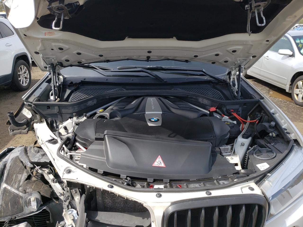 Photo 7 from auction – 2016 BMW X5 XDRIVE5 with VIN 5UXKR6C57G0J82345