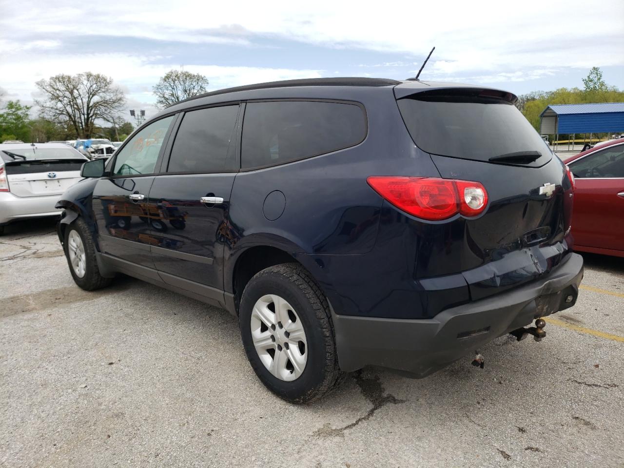 Photo 3 from auction – 2011 CHEVROLET TRAVERSE L with VIN 1GNKRFED1BJ177187