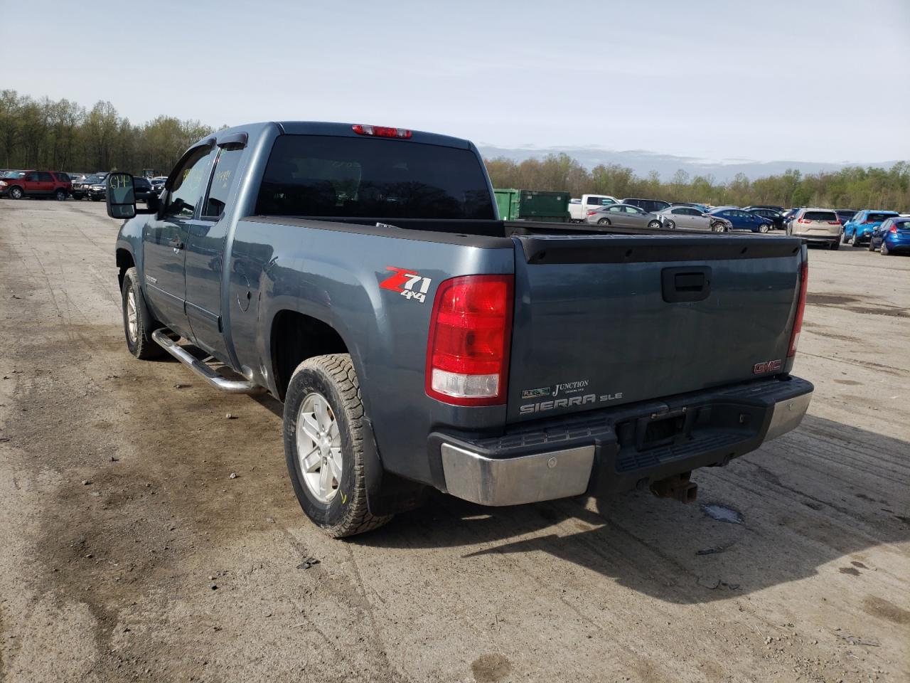 Photo 3 from auction – 2011 GMC SIERRA K15 with VIN 1GTR2VE39BZ317808
