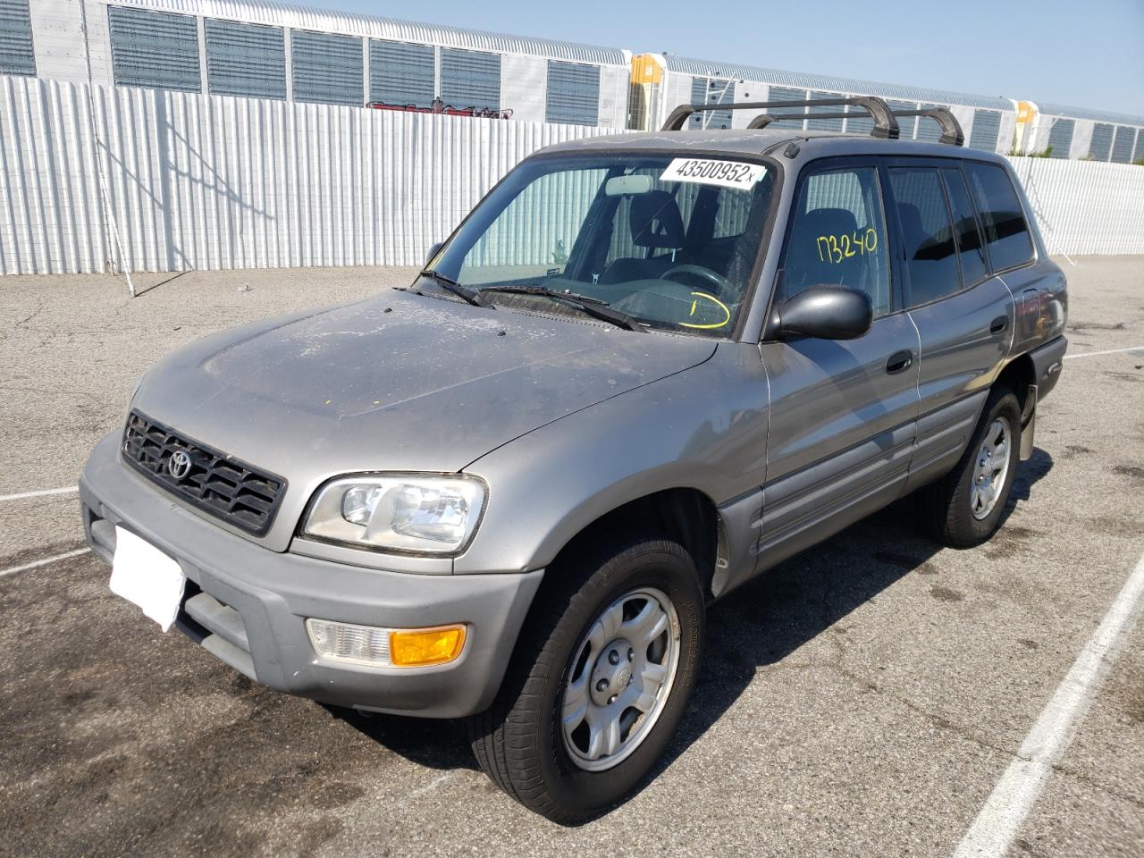Photo 2 from auction – 1999 TOYOTA RAV4 with VIN JT3GP10V2X0038811