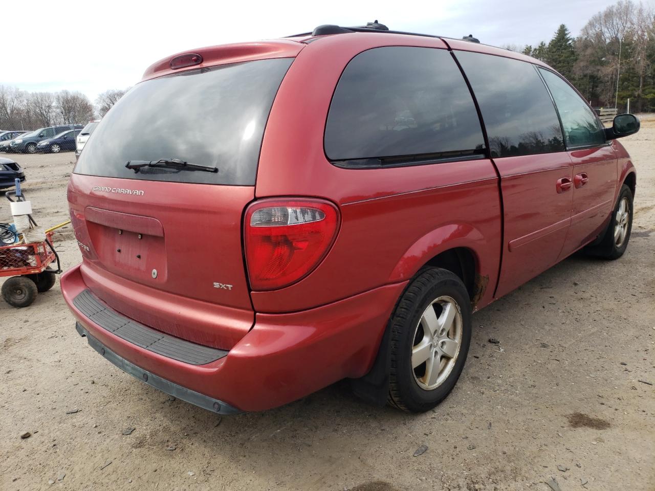 Photo 4 from auction – 2005 DODGE GRAND CARA with VIN 2D4GP44L15R223539