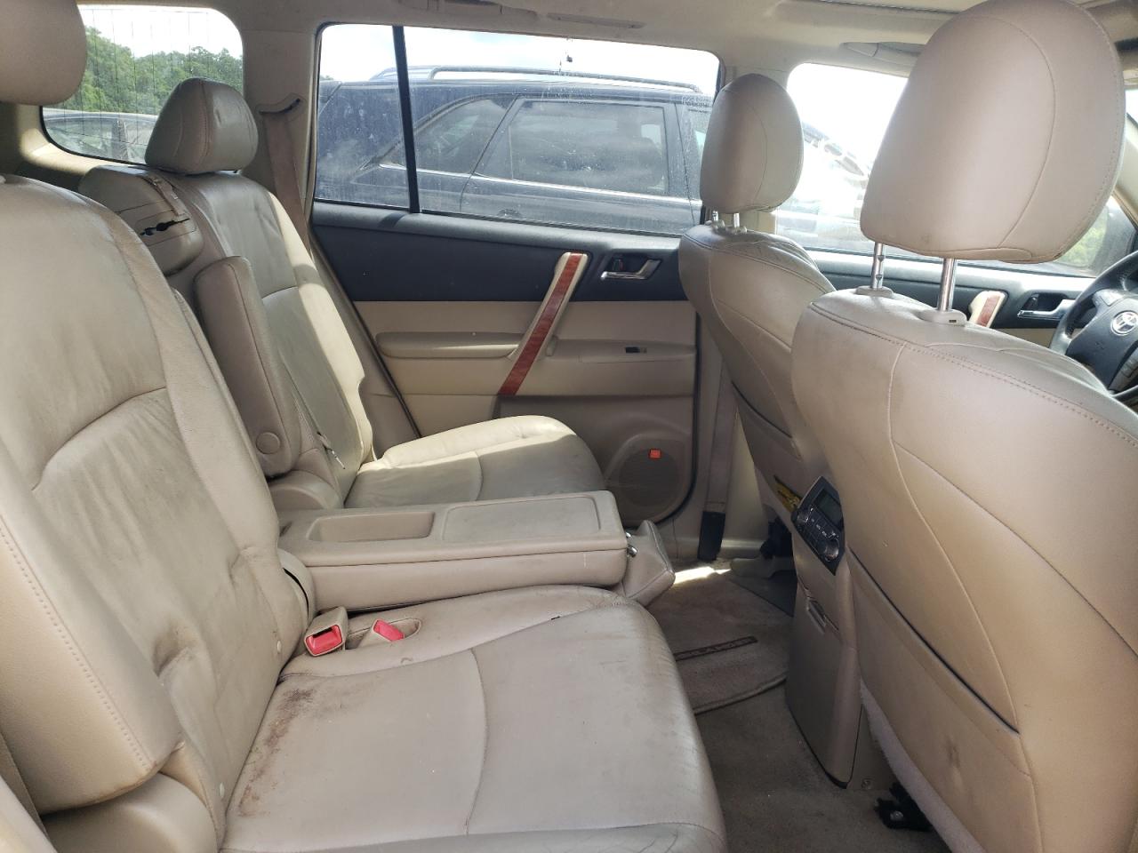 Photo 6 from auction – 2008 TOYOTA HIGHLANDER with VIN JTEDS42A082055150