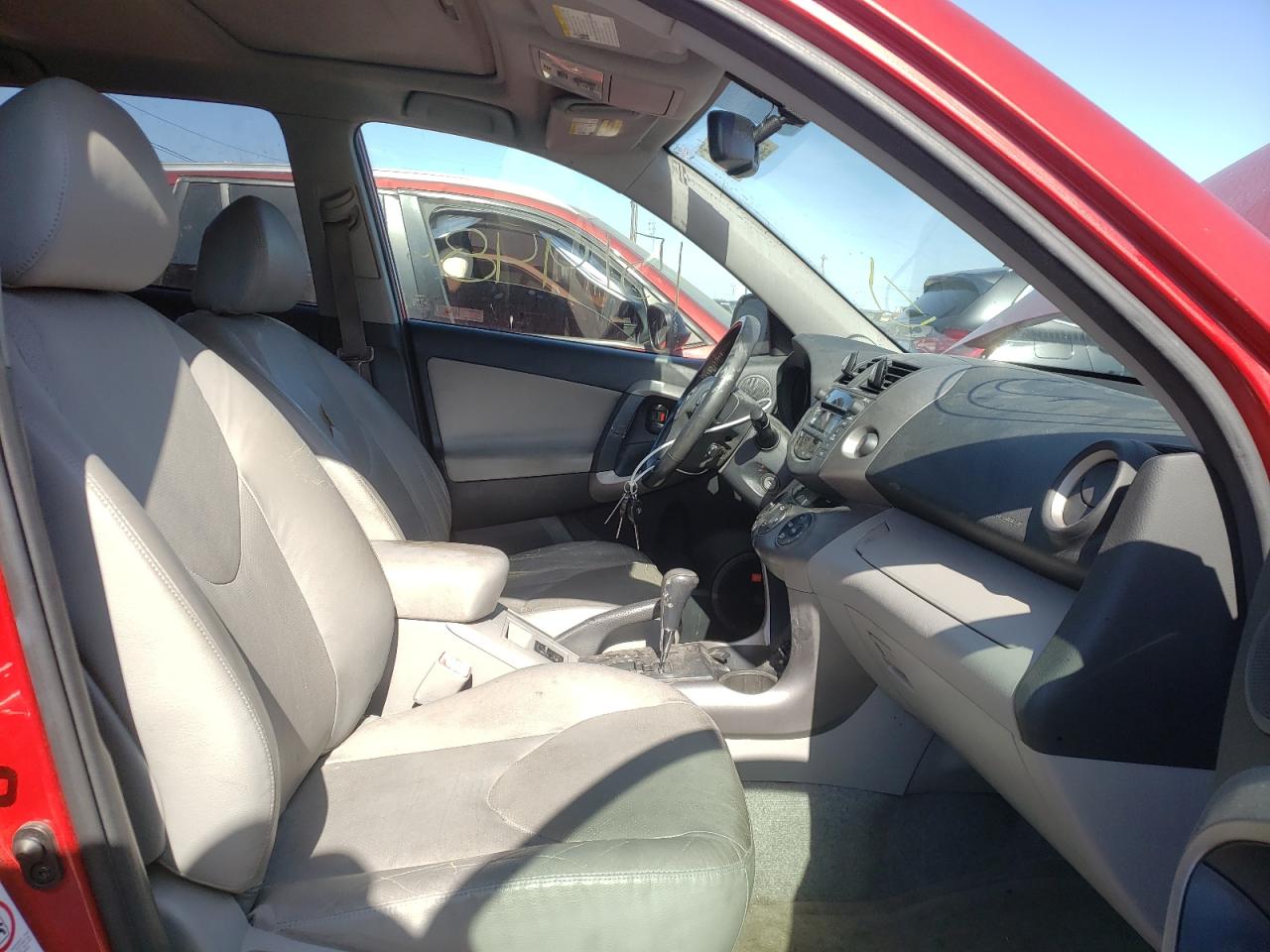 Photo 5 from auction – 2008 TOYOTA RAV4 LIMIT with VIN JTMZD31V986077921