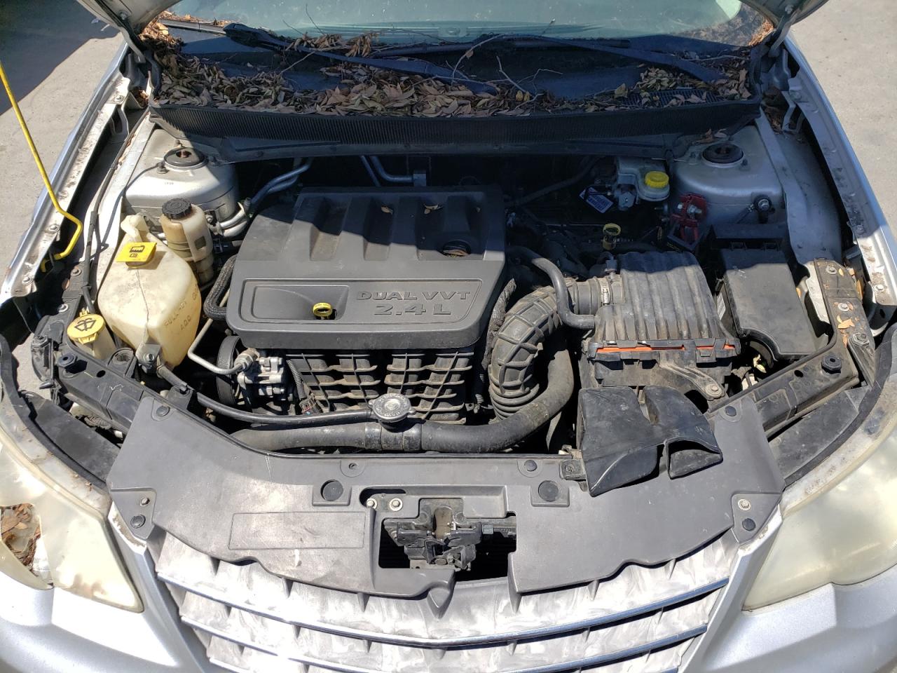 Photo 7 from auction – 2010 CHRYSLER SEBRING TO with VIN 1C3CC4FBXAN137654