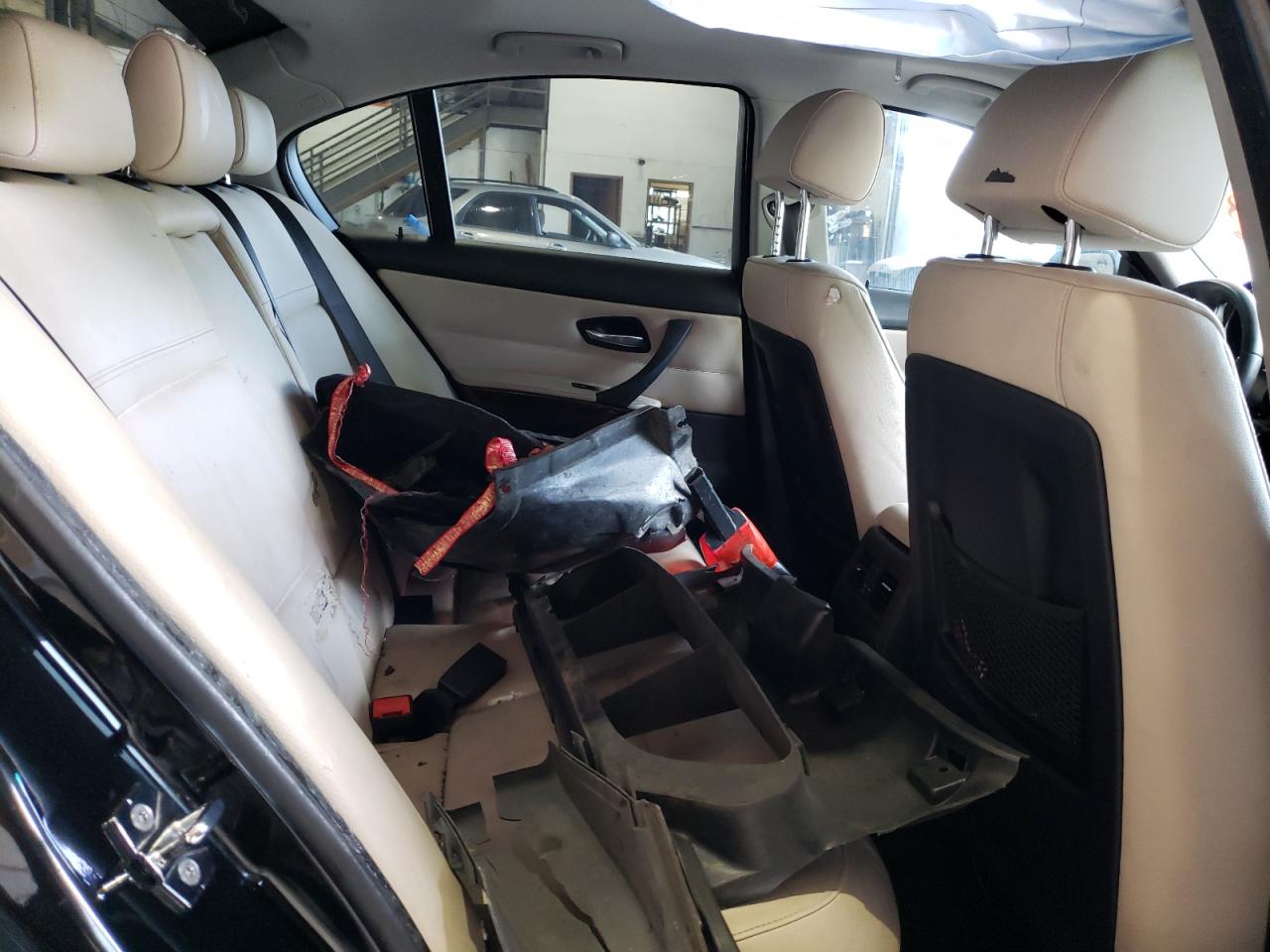 Photo 6 from auction – 2009 BMW 328 I with VIN WBAPH77589NM45326